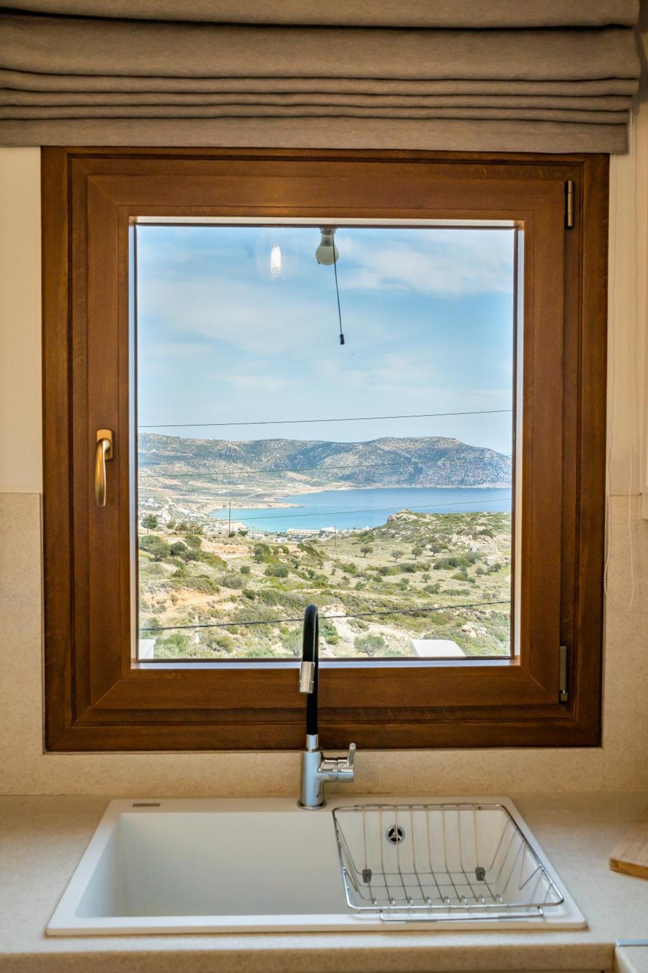 Lithos Luxury Pool Villa
